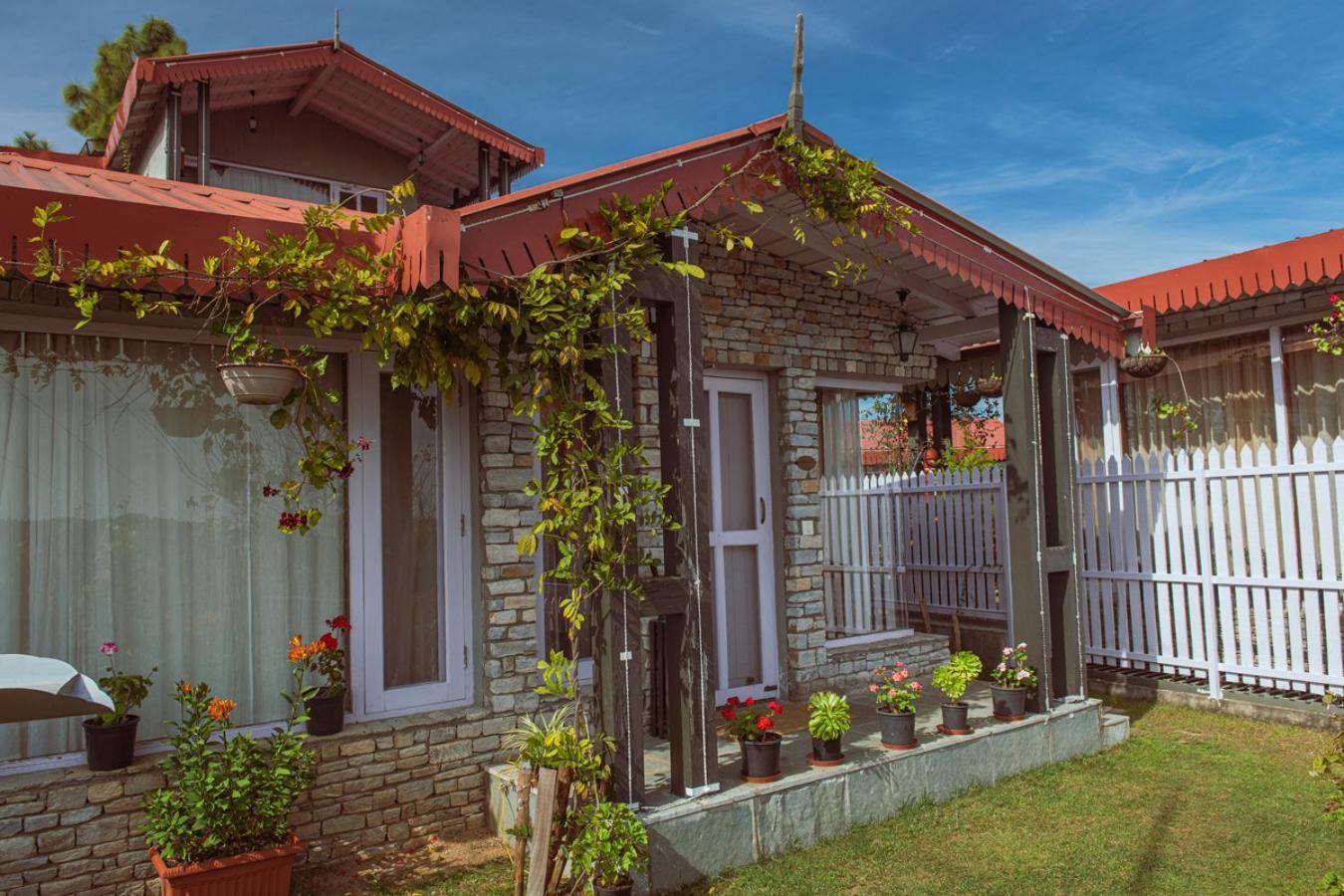 The Birdcage, Mukteshwar Hotell Eksteriør bilde