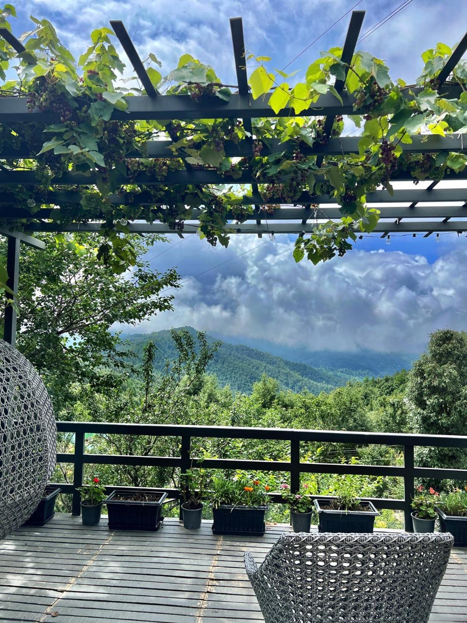 The Birdcage, Mukteshwar Hotell Eksteriør bilde