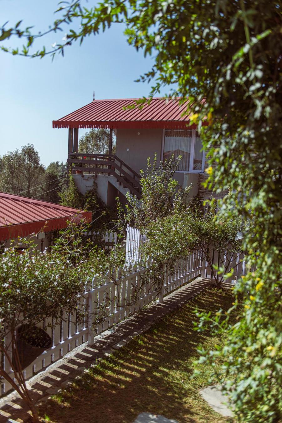 The Birdcage, Mukteshwar Hotell Eksteriør bilde