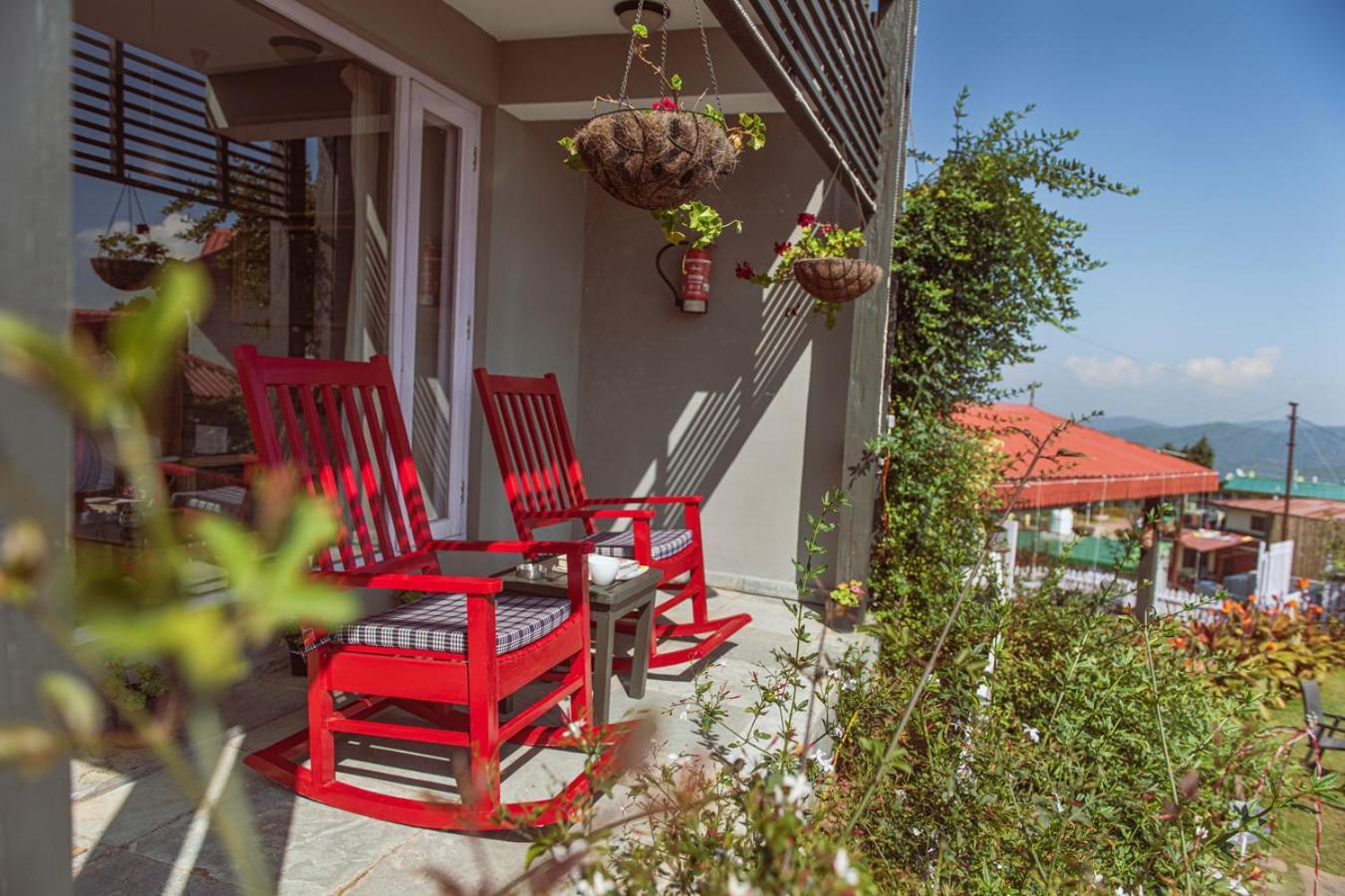 The Birdcage, Mukteshwar Hotell Eksteriør bilde